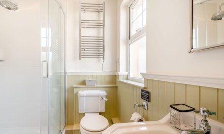 4 Bed in Stirling 9