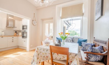 4 Bed in Stirling 4