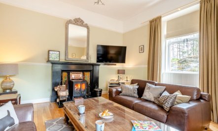 4 Bed in Stirling 2
