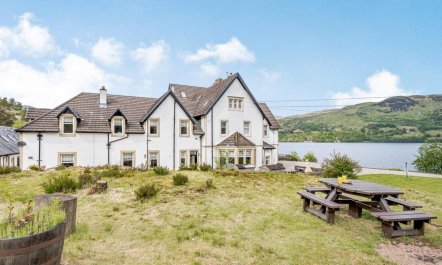 4 Bed in Stirling 1