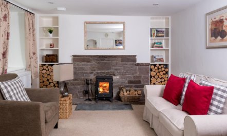 2 Bed in Crickhowell 3