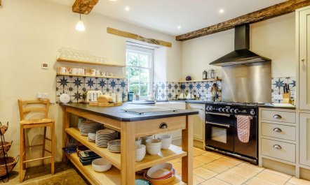 6 Bed in Brecon 7
