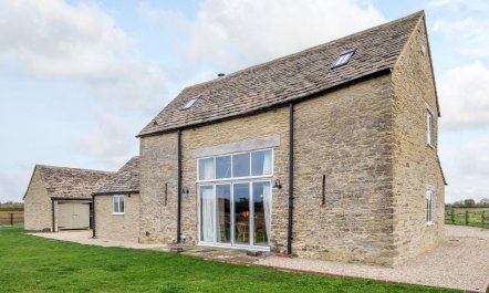 2 Bed in Lechlade 1