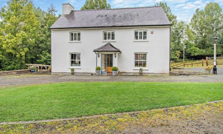 6 Bed in Brecon 2