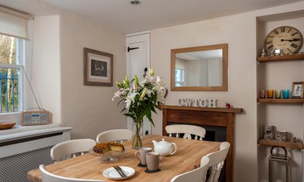 2 Bed in Crickhowell 3