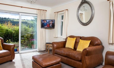 6 Bed in Brecon 5