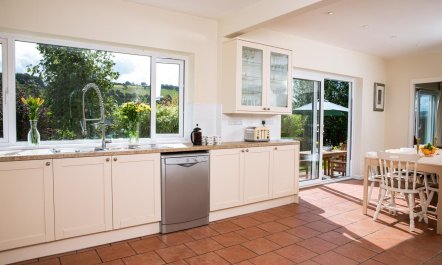 6 Bed in Brecon 2