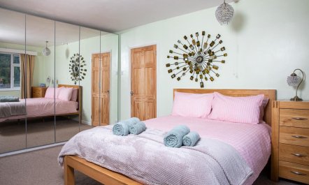 6 Bed in Brecon 7