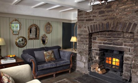 2 Bed in Brecon 2