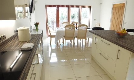 6 Bed in Stepaside 6