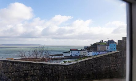 1 Bed in Tenby 1