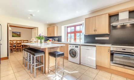 5 Bed in Llandovery 5