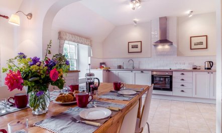 4 Bed in Llanwrtyd Wells 1