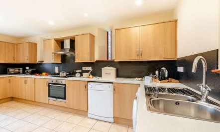 3 Bed in Llandovery 6