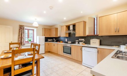 3 Bed in Llandovery 3
