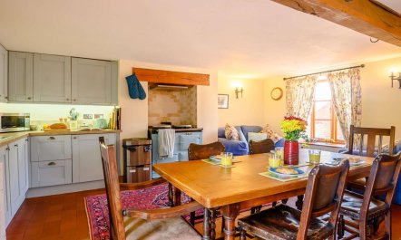 3 Bed in Abergavenny 6