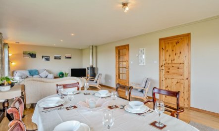 3 Bed in Gordon 6