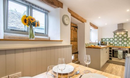 3 Bed in Stroud 5