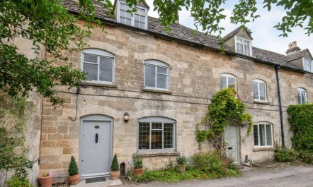 3 Bed in Stroud 1