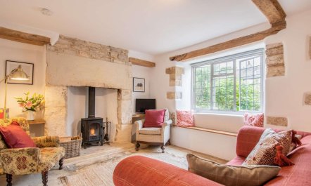 3 Bed in Stroud 2