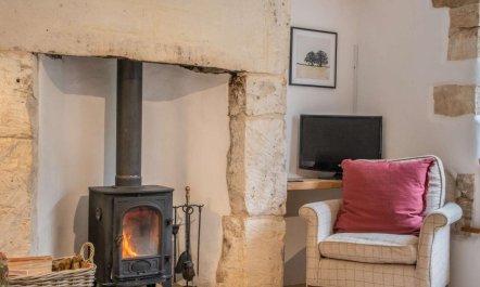 3 Bed in Stroud 3