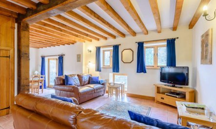 3 Bed in Newtown 2
