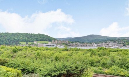 4 Bed in Conwy 4