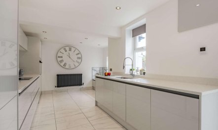4 Bed in Conwy 5