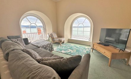3 Bed in Aberdyfi 1
