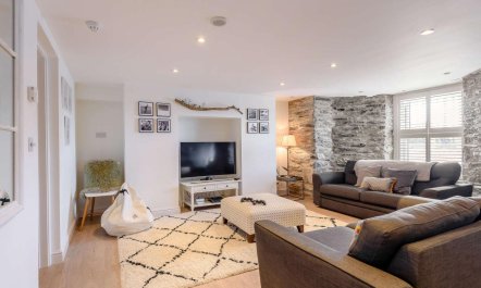 5 Bed in Aberdyfi 8