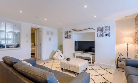 5 Bed in Aberdyfi 9