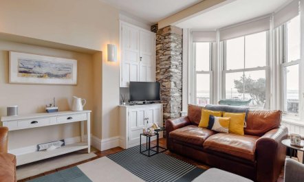 5 Bed in Aberdyfi 3