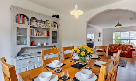 3 Bed in Aberdyfi 4