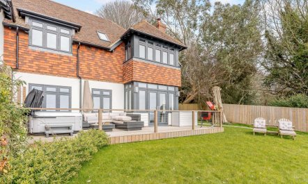 3 Bed in Hythe