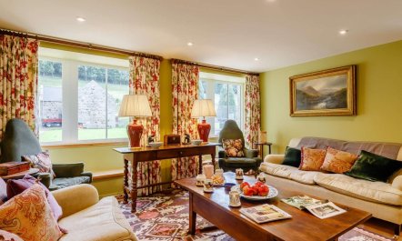 3 Bed in Huntly 2