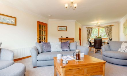 3 Bed in Lochearnhead 1