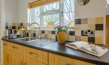 2 Bed in Romney Marsh 6