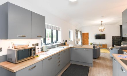 2 Bed in Westbury 4