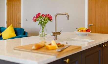 2 Bed in Brampton 7