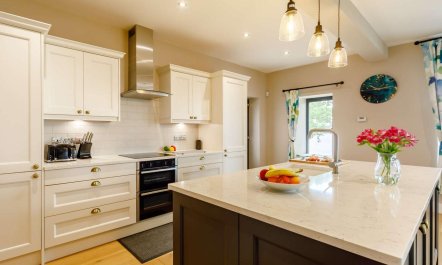 2 Bed in Brampton 3