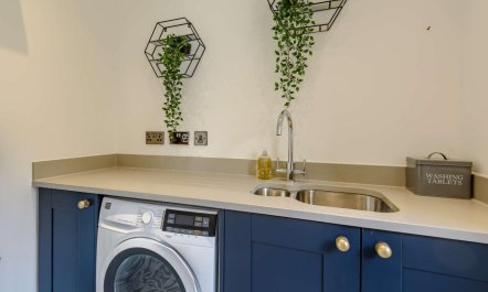 4 Bed in Hope Valley 8