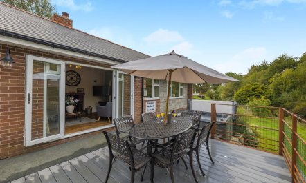 3 Bed in Rhayader 1