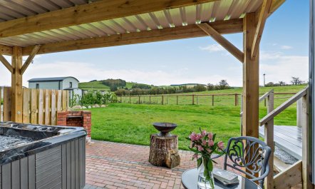 1 Bed in Rhayader 2
