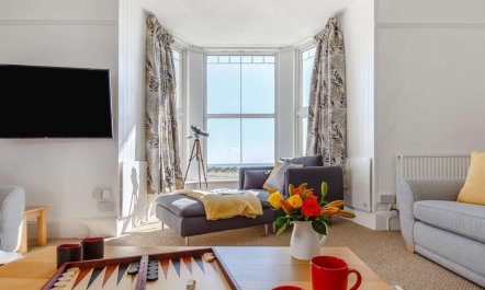 8 Bed in Barmouth 6