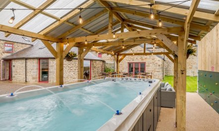 8 Bed in Hexham