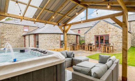 8 Bed in Hexham 1