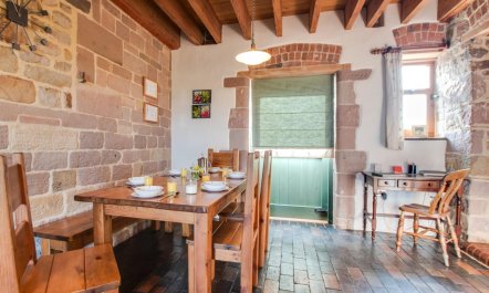 3 Bed in Leek 5