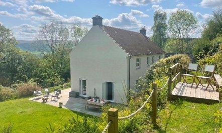 4 Bed in Brecon 1