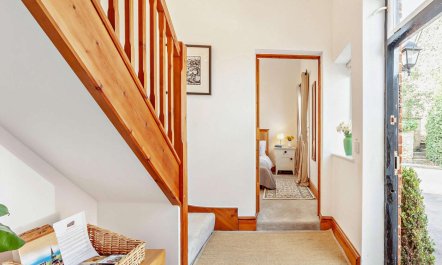 2 Bed in Malmesbury 1