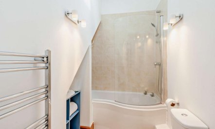 2 Bed in Malmesbury 6